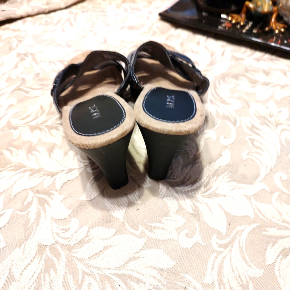 🖤(Reduced) Adorable Vtg Deadstock Black & Tan Strappy Slide Buckle Heels - 7.5M - Picture 5 of 16